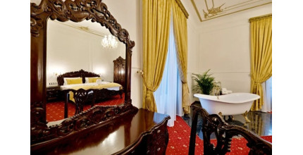 Dárkový poukaz na Dámskou jízdu na skleničku pro 2 osoby na zámku – náhled 6