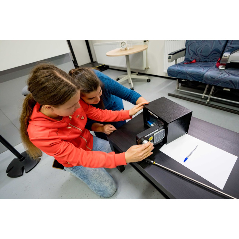 Dárkový poukaz na Let v simulátoru L410 – náhled 4