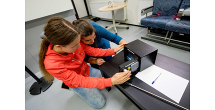 Dárkový poukaz na leteckou únikovku včetně využití leteckého simulátoru – náhled 4