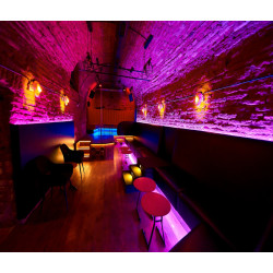 Dárkový poukaz na večerní zážitek v Ciao Bella Lounge Bar pro 4 osoby – náhled 2