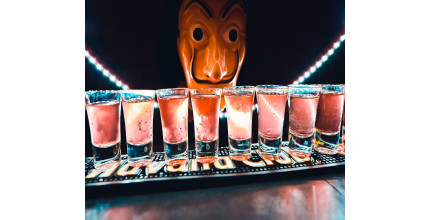 Dárkový poukaz na večerní zážitek v Ciao Bella Lounge Bar pro 4 osoby – náhled 3