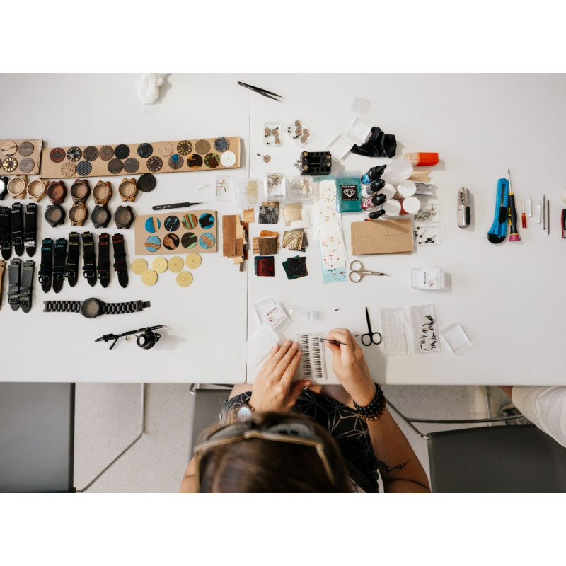 Dárkový poukaz na workshop výroby dřevěných hodinek TimeWood v Praze či Ostravě – náhled 6