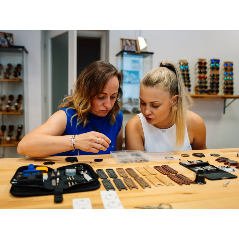 Dárkový poukaz na workshop výroby dřevěných hodinek TimeWood v Praze či Ostravě – náhled 8