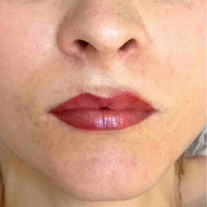 Dárkový poukaz na permanentní make-up rtů v hodnotě 4 500 Kč – náhled 8