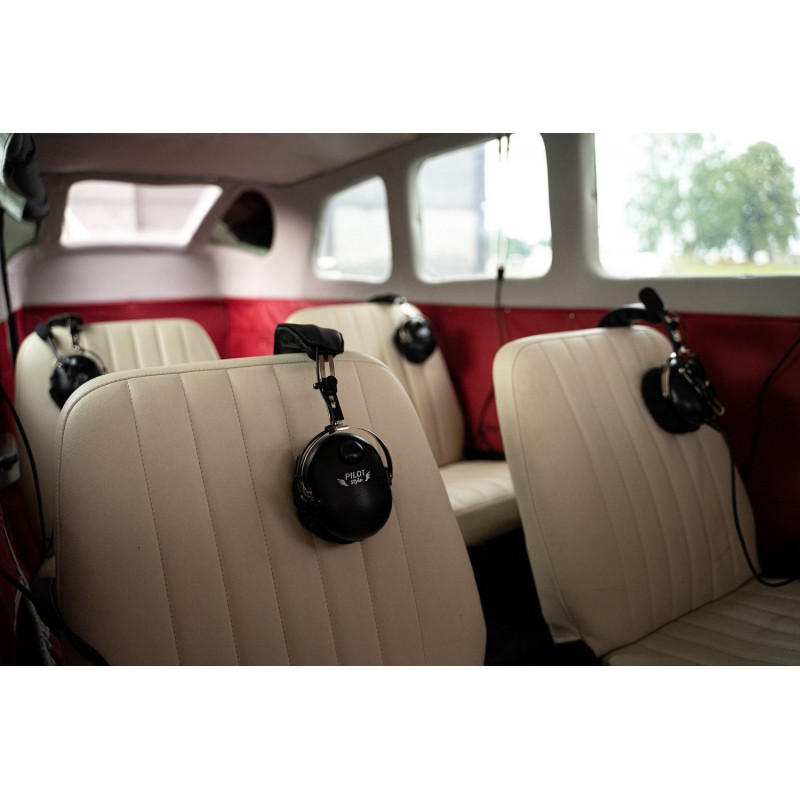 Dárkový poukaz na vyhlídkový let nad Brnem letounem CESSNA 207-40 min – náhled 4