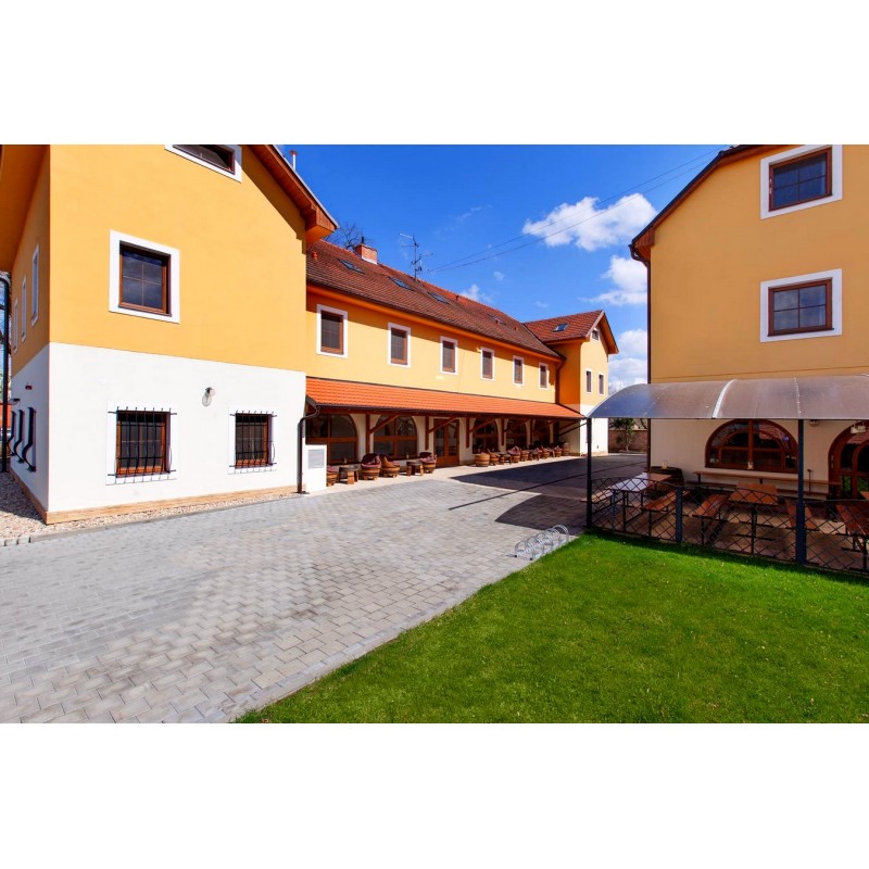 Dárkový poukaz na noc pro dva v Lednicko-valtickém areálu – náhled 13