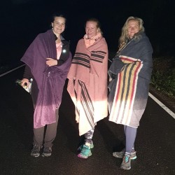 Dárkový poukaz na hru Po vysazení na jiných místech se pokuste shledat – náhled 3