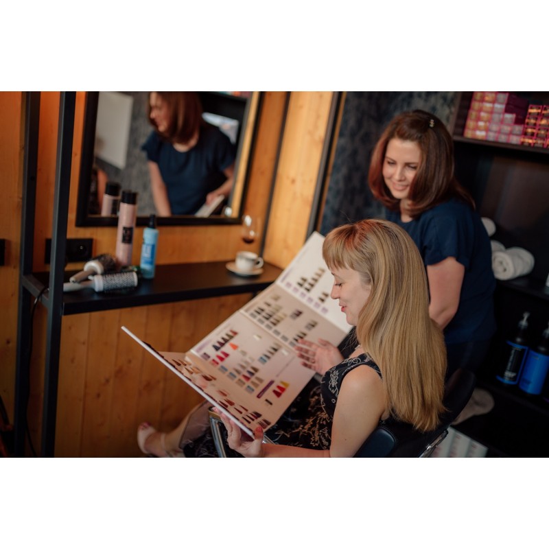 Dárkový poukaz na ostříhání a nabarvení vlasů – náhled 4