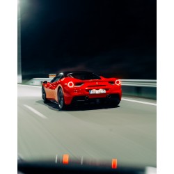 Dárkový poukaz na 2 x 20 minut jízdy ve Ferrari a Lamborghini