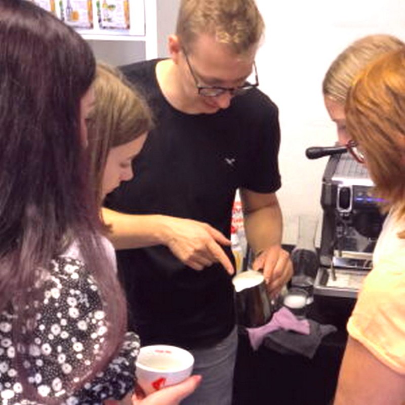 Dárkový poukaz na baristický jednodenní minikurz Latte Art – náhled 4