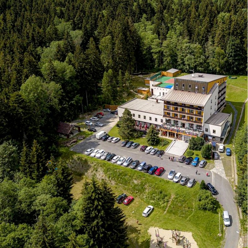 Dárkový poukaz na pobyt v srdci Jeseníků v hotelu Kamzík s polopenzí – náhled 5