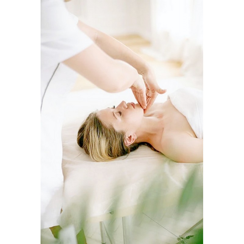 Dárkový poukaz na komplexní luxusní kosmetické ošetření pleti pro ženy – náhled 4