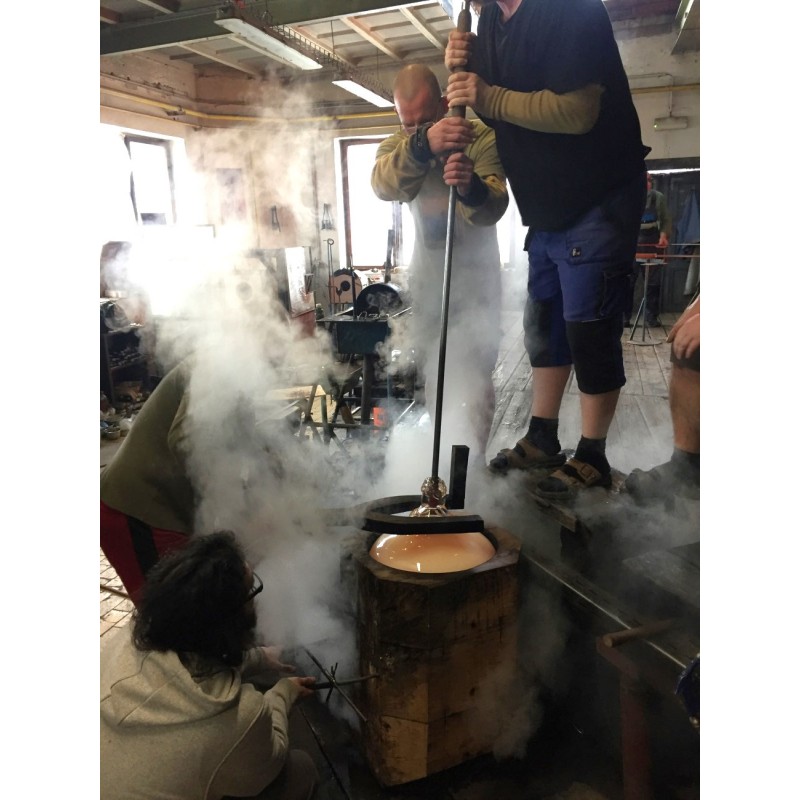 Dárkový poukaz na noční prohlídku sklárny s degustací vín pro 2 osoby – náhled 5