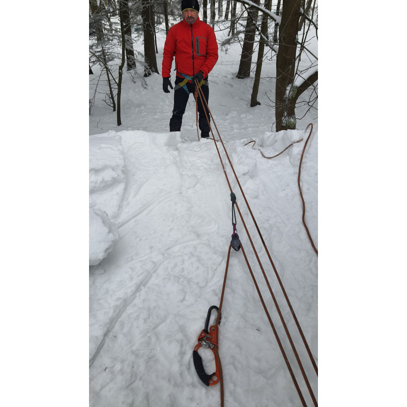 Dárkový poukaz na sněžnicový kurz v náročném terénu v hodnotě 1499 Kč – náhled 3