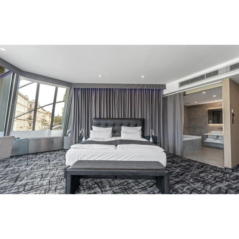 Dárkový poukaz na noc v Ginger suite s výhledem na Pražský hrad – náhled 3