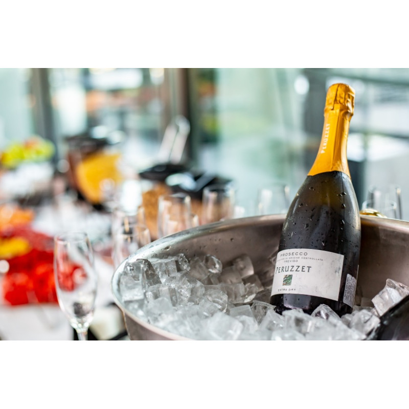 Dárkový poukaz na noc v Ginger suite s výhledem na Pražský hrad – náhled 2