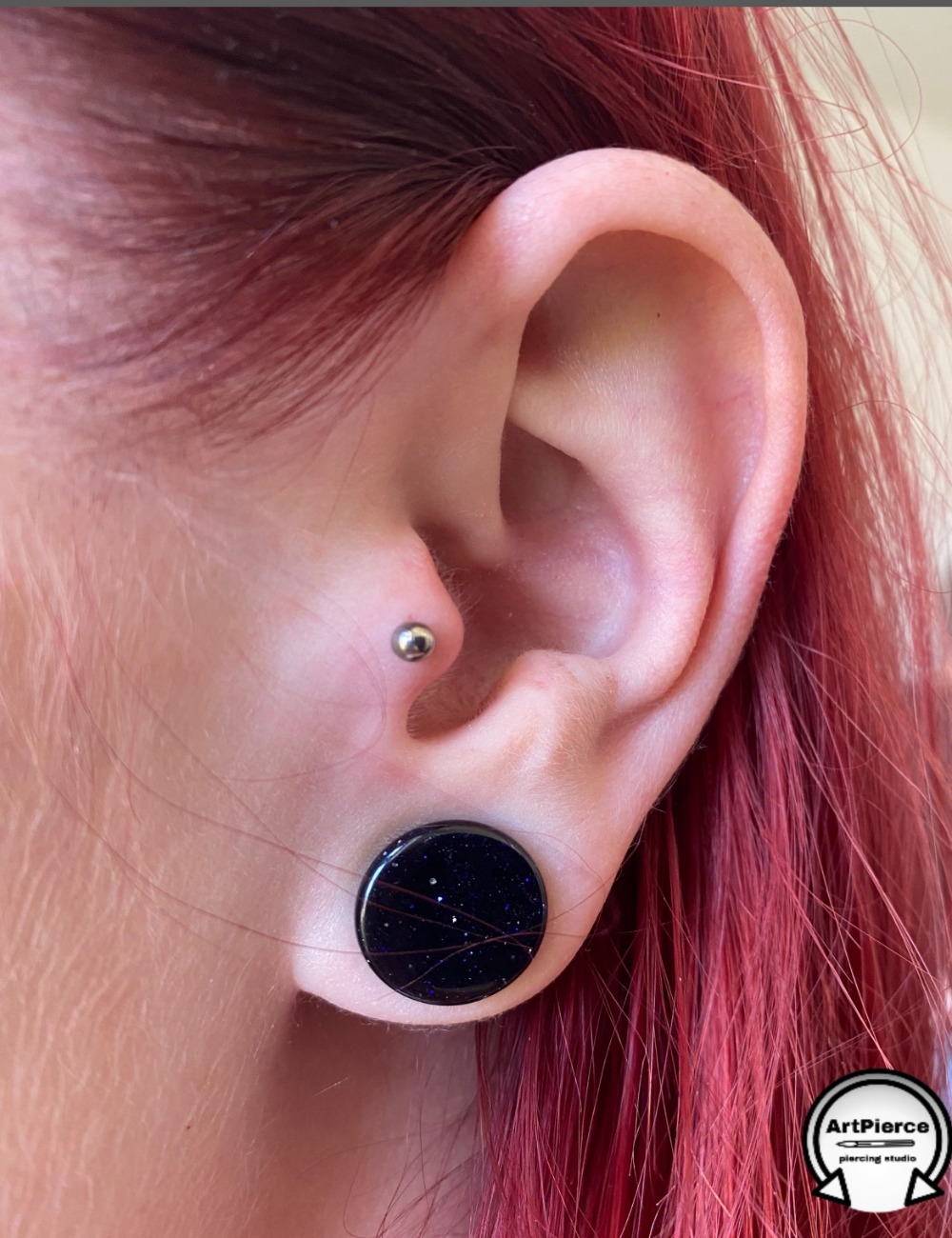 Dárkový poukaz na aplikaci piercingu, microdermalu nebo nákup šperku – ukázka 4 – Darujpoukaz.cz