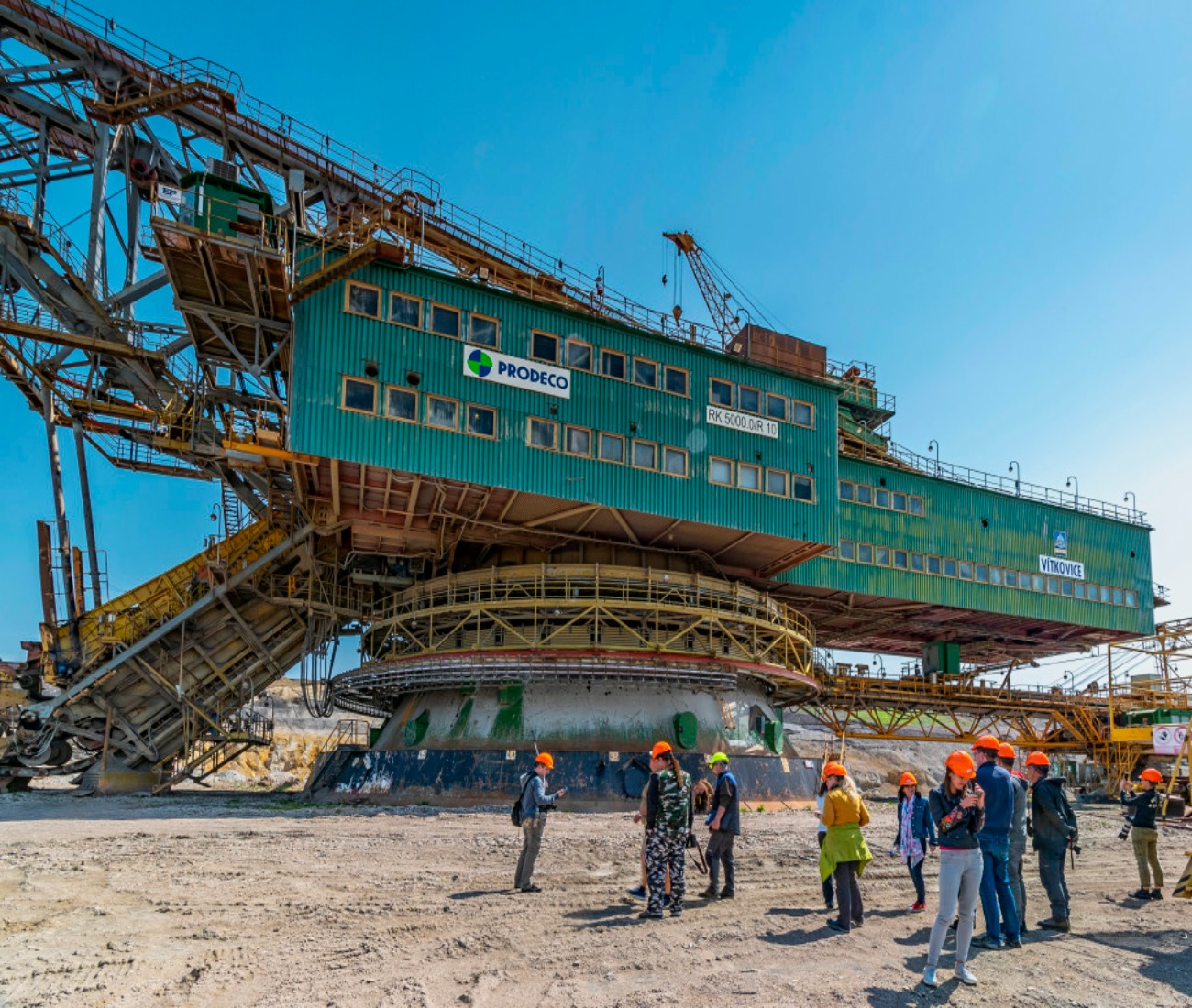 Dárkový poukaz na veřejný výlet Offroadsafari.cz-Aktivní velkolom ČSA – ukázka – Darujpoukaz.cz